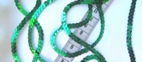 Paillettenband grün einreihig 1